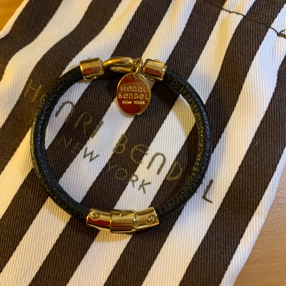 Original Henry Bendel magnetic bracelet. - Picture 3 of 8